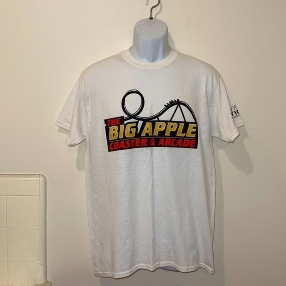 Unisex New York New York Las Vegas The Big Apple Coaster & Arcade Graphic Tee